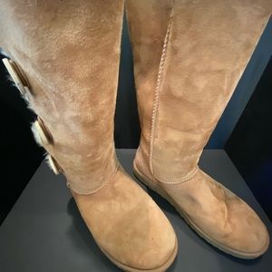 UGG Bailey Button Triplet Boot